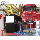 autopromotec Bologna 2005 SLIFT ist seit ber 25 Jahren fr sein breites und zuverlssiges Spektrum an LKW Hebezeugen bekannt. Slift 