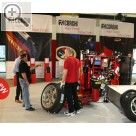 autopromotec 2007 Bologna Hat vor wenigen Jahren eine vollkommen neue Generation an Reifenmontiermaschinen hervorgebracht - die Artiglio Master von CORGHI.  