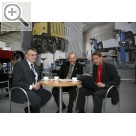 Automechanika 2008 GS WITTICH am SLIFT Stand. Manfred Schrage und Walter Gromller sprechen mit Mike Wendt (v.l.n.r) ber die neue Werkstatt-Planungs-Software der MAHA Group. Maha 