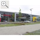 Erffnung der Düsseldorfer Automeile. Im Autozentrum P&A sind die beiden Marken NISSAN und RENAULT unter einem Dach vereint.  